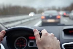 Cần chuẩn bị gì trước khi đi xa bằng ô tô dịp lễ?