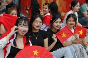 Ngân hàng tặng tiền cho khách, cảnh báo lừa đảo