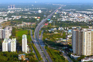 Giá nhà trung tâm TP. HCM 'chạm nóc', bất động sản vùng ven thành cứu cánh của nhà đầu tư
