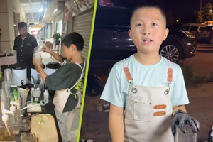 Cậu bé 11 tuổi kiếm hơn 14 triệu đồng/tháng nhờ bán trà sữa ‘cho vui’