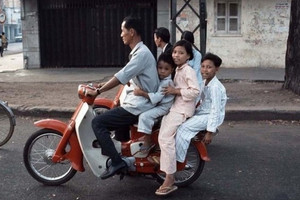 Số phận mẫu xe máy được mệnh danh 'hoàng tử đỏ', giá vài cây vàng, từng là biểu tượng của đại gia Việt