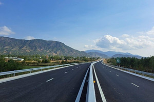 Sớm hoàn thành các hạng mục còn lại dự án thành phần cao tốc Bắc - Nam phía Đông qua Hà Tĩnh, Quảng Trị