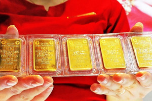 Bảo Tín Minh Châu bất ngờ hết sạch vàng miếng và nhẫn tròn trơn