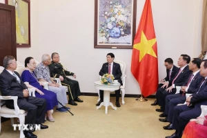 Chủ tịch nước Lương Cường tiếp gia đình các nhân sĩ hữu nghị Trung Quốc