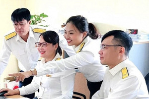 Bộ Tài chính đề xuất biểu thuế thu nhập cá nhân còn 5 bậc, mức cao nhất 35%