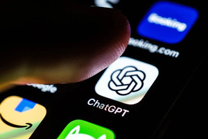 ChatGPT sắp có tính năng kiểm soát dành cho phụ huynh