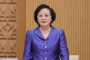 Báo cáo Bộ Chính trị việc điều chỉnh lương, phụ cấp
