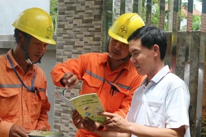 Chuyên gia giải mã lý do hóa đơn tiền điện tăng cao bất thường