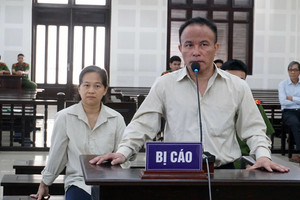Tuyên án 14 năm tù với cựu cán bộ Văn phòng UBND thành phố