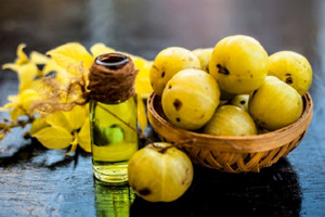 Quả dại từng rụng đầy gốc chẳng ai thèm, nay nhặt về chế biến thành đặc sản được săn lùng, giá bán hơn nửa triệu đồng/kg