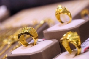 Giá vàng hạ nhiệt sau khi Thủ tướng chỉ đạo NHNN xử lý hành vi thao túng, găm hàng đẩy giá, buôn lậu…