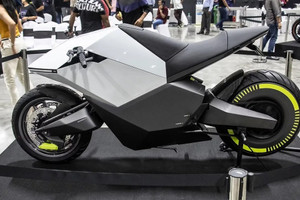 Siêu mô tô điện tăng tốc từ 0-100 km/h trong 2 giây với công nghệ 'pin trâu' độc quyền