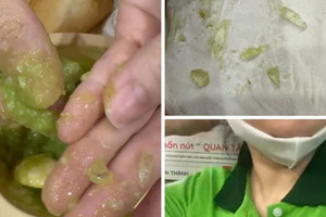 Bé ăn mà chảy nước mắt mẹ tá hoả khi thấy nhiều mảnh nhựa lẫn trong cháo, đại diện hãng giải thích 'cối xay bị vỡ, không thể thu hồi hết mảnh vụn'
