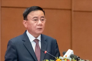 15 khóa Quốc hội đã ban hành 5 bản Hiến pháp và 567 luật, hàng nghìn nghị quyết
