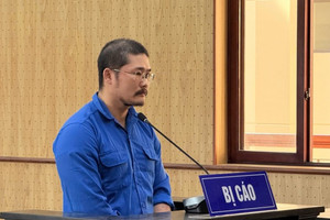 Tuyên phạt một cựu công chức phòng Nội vụ 15 năm tù
