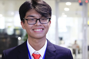 Thành tích khiến nhiều người suýt xoa của nam sinh từ chối chọn chuyên ngành đào tạo bác sĩ nội trú tại Đại học Y Hà Nội, là thủ khoa tại 'lò đào tạo tinh hoa' của tỷ phú Phạm Nhật Vượng