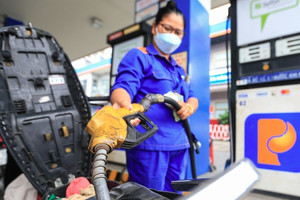Giá xăng giảm