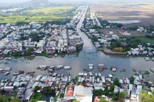 Kênh đào lớn nhất Việt Nam thời phong kiến, do 80.000 nhân công đào bằng tay trong suốt 5 năm, đánh thức vùng đất hoang hóa thành vựa lúa lớn nhất vùng ĐBSCL