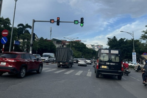 Quy định mới nhất về đèn giao thông cần chấp hành nghiêm, nếu vi phạm bị phạt lên tới 22 triệu đồng và bị trừ 10 điểm GPLX