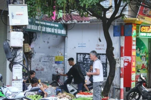 Nhiều xã phường chưa thực hiện nghiêm ‘lệnh’ dẹp chợ cóc, chợ tạm