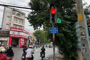 Từ 2025: Phải bật xi nhan trước bao xa theo quy định mới, nếu không thực hiện thao tác này sẽ bị phạt lên tới 22 triệu