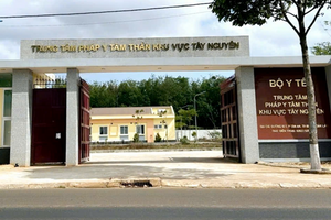Bắt Giám đốc Trung tâm Pháp y tâm thần Trần Văn Thành