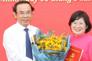 Bà Văn Thị Bạch Tuyết làm Phó Bí thư Thành ủy TPHCM