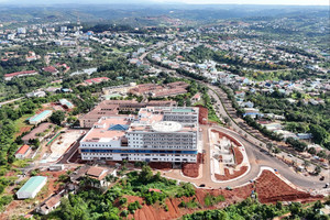 Cận cảnh bệnh viện trăm tỷ có bãi đáp trực thăng đầu tiên ở tỉnh rộng nhất Việt Nam