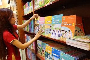 Chính thức: Từ năm học tới, học sinh trên toàn quốc sẽ sử dụng một bộ sách giáo khoa duy nhất