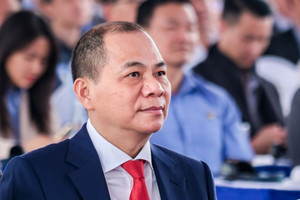 Cổ phiếu VIC lập đỉnh lịch sử, ông Phạm Nhật Vượng có thêm 376 triệu USD sau khi Vingroup nói thẳng về lãi, lỗ