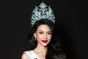 Hoa hậu Bùi Quỳnh Hoa tố cáo Facebooker Hương Ly