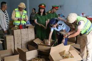 Phát hiện gần 4.200 chiếc bánh trung thu không rõ nguồn gốc xuất xứ