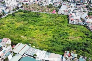 Cận cảnh khu đất bỏ hoang nhiều năm ở Hà Nội được thí điểm làm nhà ở