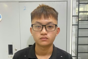 Đối tượng truy nã đặc biệt nguy hiểm Bùi Quang Phan ra đầu thú