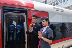 Chọn nhà thầu Trung Quốc, tuyến đường sắt cao tốc đình đám bị ví là ‘bom hẹn giờ’ vì lỗ nặng có diễn biến mới