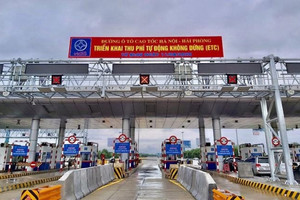 Chủ xe lưu ý: Liên kết VETC/ePass với ngân hàng trước 1/10 để tránh bị chặn tại trạm thu phí