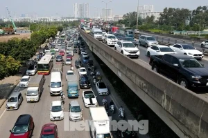 Siết nhiên liệu ô tô: Bước đi tất yếu hướng tới giao thông xanh, tiết kiệm