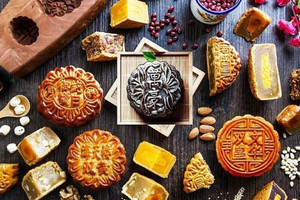 Ngoài 'bánh dẻo thị phi', đây là những mẫu bánh 'hot face' mùa Trung thu 2025