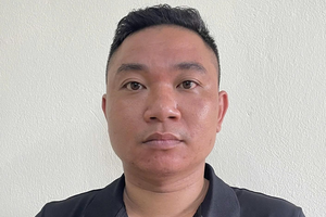 Khám xét hiện trường, bắt Lê Mạnh Phúc sinh năm 1992