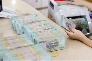 Chỉ hơn 1 tháng nữa, ai phải báo cáo khi chuyển tiền từ 500 triệu đồng?
