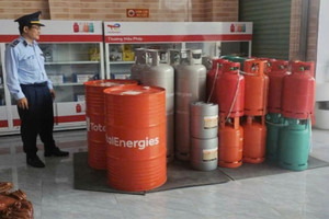 Bán khí trái phép, một doanh nghiệp bị phạt 220 triệu đồng