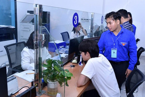 Hà Nội cải tạo xe buýt cũ thành ‘văn phòng lưu động’ giải quyết thủ tục hành chính