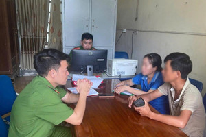 Cảnh báo 'nóng' liên quan đến dịch vụ đăng ký thường trú cho trẻ em