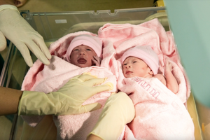 Đề xuất cộng điểm thi đua, nâng lương, thăng chức cho phụ nữ sinh đủ 2 con trước 35 tuổi