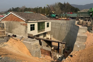 Nhà ông D. không chịu di dời khiến dự án đường cao tốc bị 'tách đôi', tuyên bố phải nhận bồi thường 7 tỷ kèm ba suất đất mới rời đi