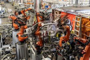 Các nhà máy Trung Quốc sở hữu đội quân hơn 2 triệu robot, nhiều hơn cả thế giới cộng lại