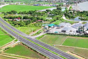 Tuyến đường 5.300 tỷ đi qua 3 huyện tỉnh Nam Định cũ nối với cao tốc đầu tiên của miền Bắc chính thức khánh thành