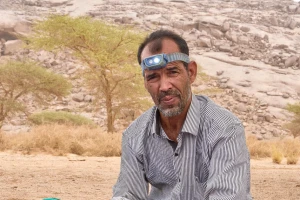 Những thợ săn thiên thạch ở sa mạc Sahara