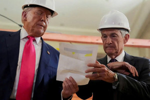 Tổng thống Mỹ Donald Trump đăng ảnh Chủ tịch Fed Jerome Powell 'BỊ SA THẢI'