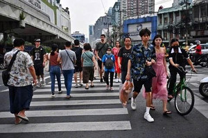 'Nợ ngập đầu’, quốc gia Đông Nam Á phát cho mỗi người dân hơn 80 triệu đồng để trả nợ